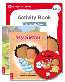 Spotlight on Literacy Level 2-2 Family Fun (2 Storybooks + 1 Activity Book + Multimedia CD)